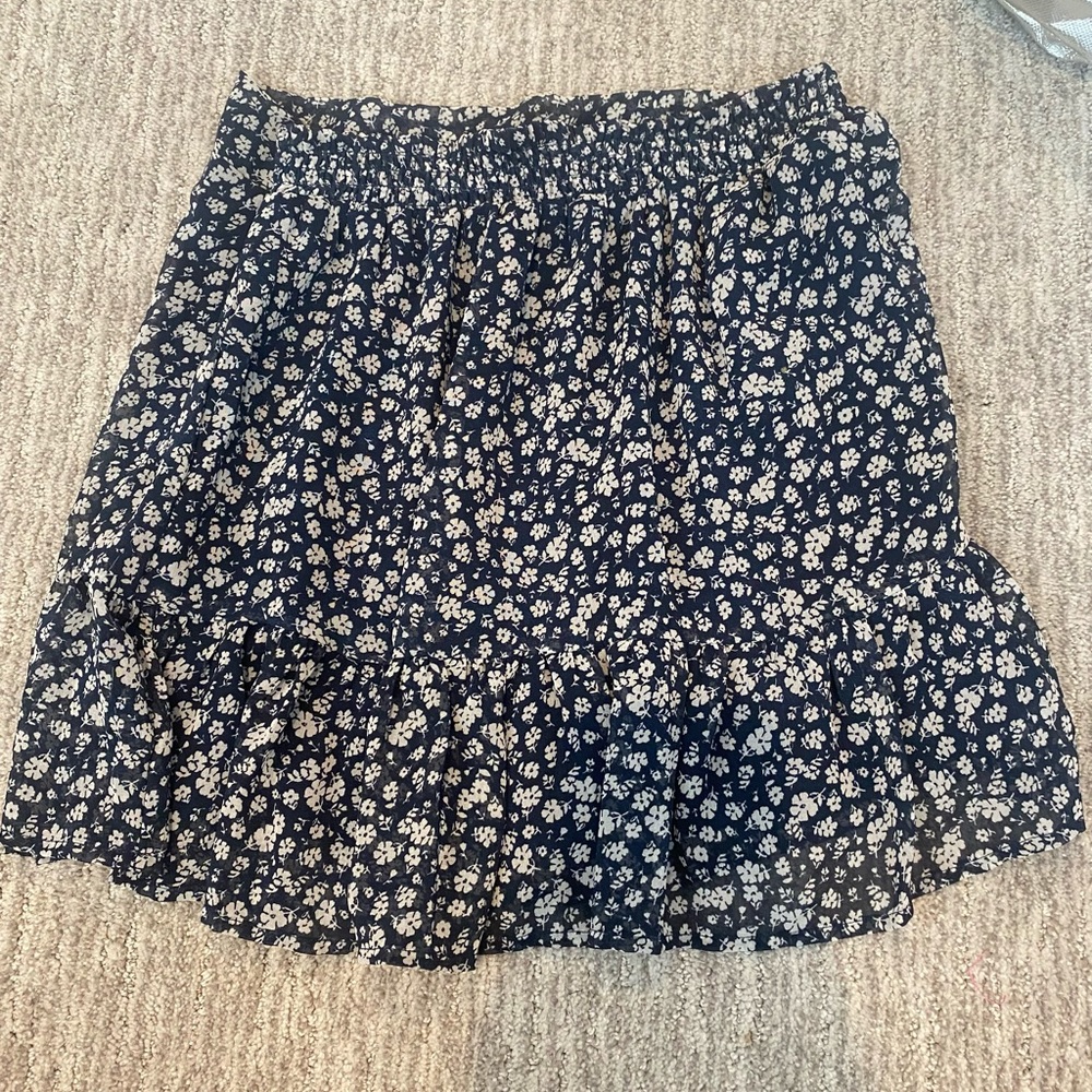 Blue floral mini skirt